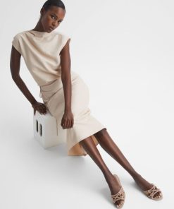 Attireforge.shop0406f6f65f 2