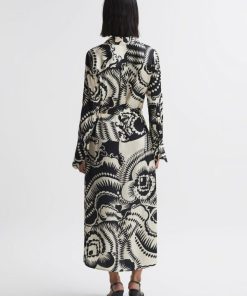 Attireforge.shop0b8c53c068 5