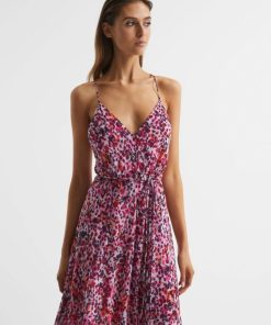 Attireforge.shop0be20a2836 3