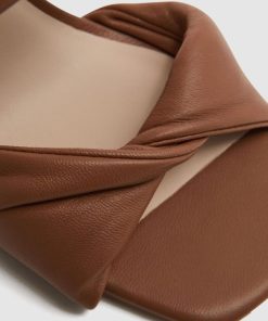 Attireforge.shop0d5bb51421 5