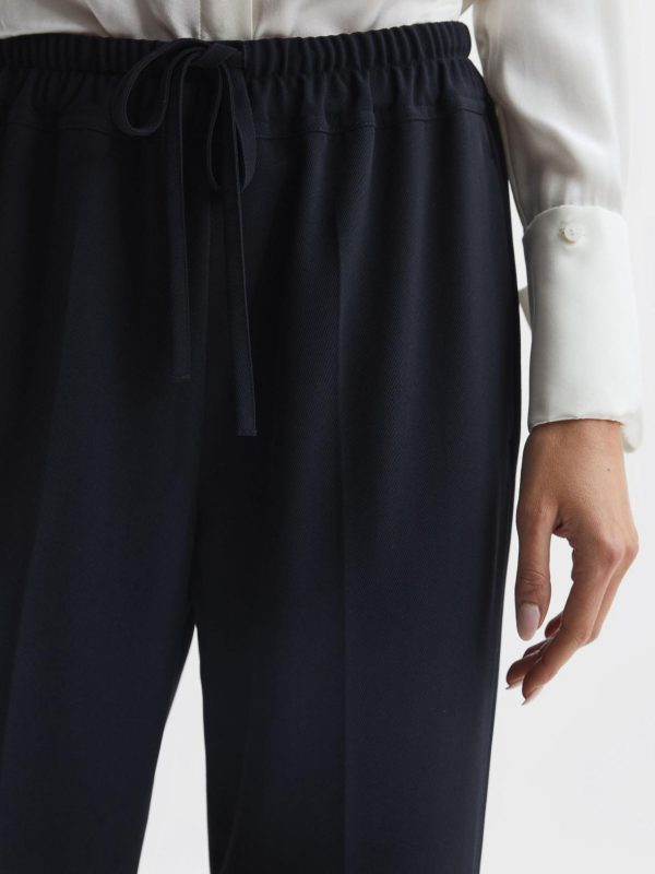 Attireforge.shop0e131f71b0 4