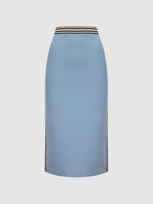 Attireforge.shop10adec9d3a 2