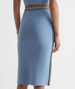 Attireforge.shop10adec9d3a 5