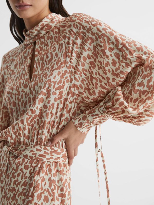 Attireforge.shop1554d12e28 4