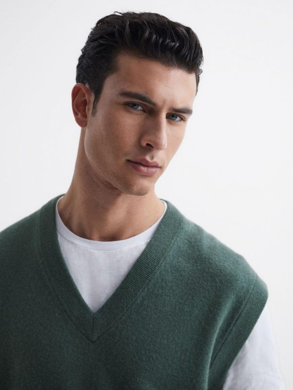 Attireforge.shop18d3dac7fa 4