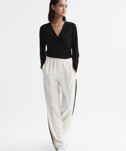 Attireforge.shop54b69e7ac3 3