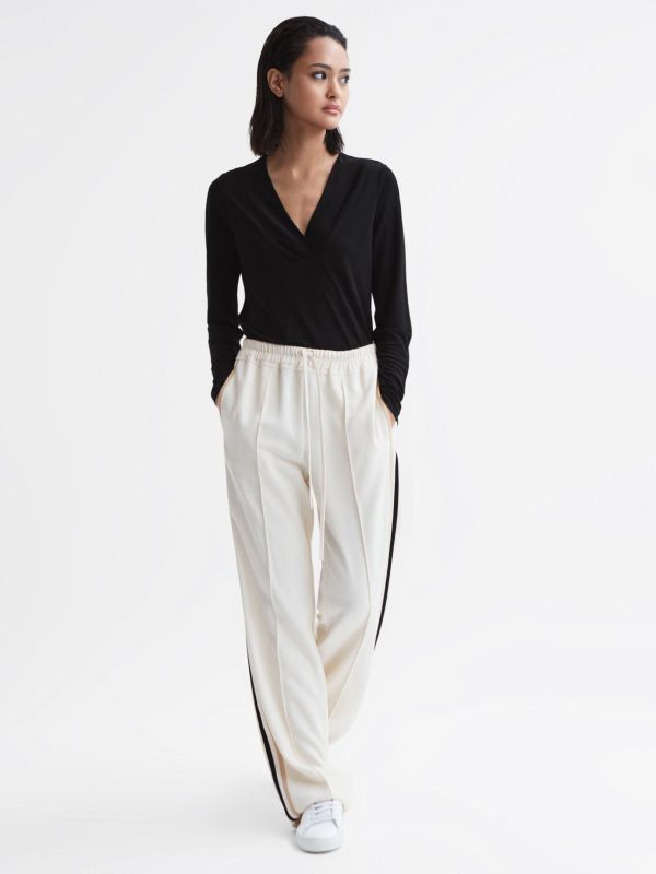 Attireforge.shop54b69e7ac3 3