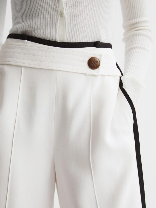 Attireforge.shop54dbf3f9d9 4