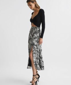 Attireforge.shop559a2a04f9 1