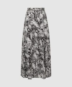 Attireforge.shop559a2a04f9 2