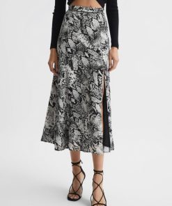 Attireforge.shop559a2a04f9 4