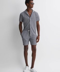 Attireforge.shop5aa7500753 1