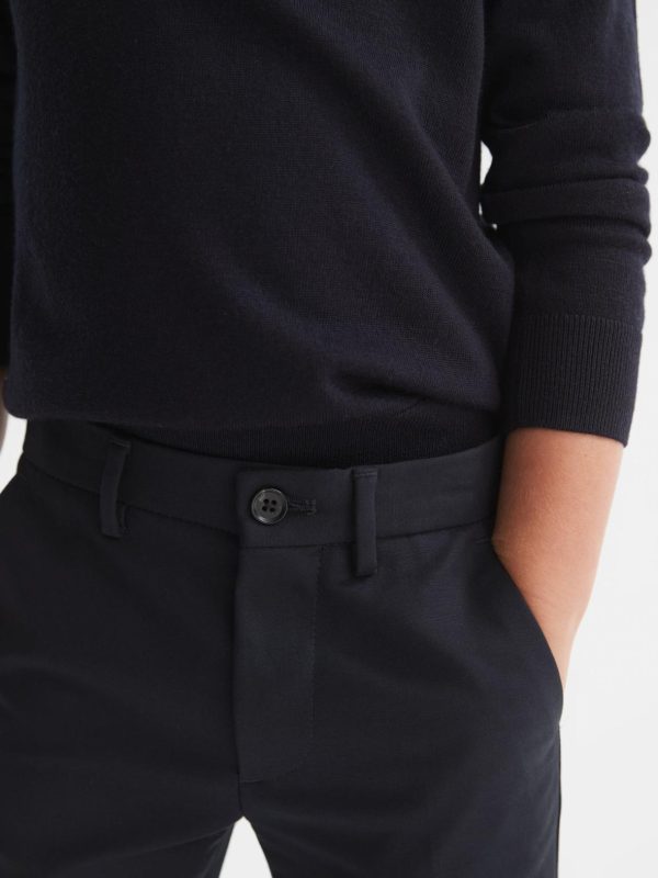 Attireforge.shop5bcee32600 4