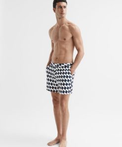 Attireforge.shop5e775c6733 3