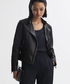 Attireforge.shop63fb8a7204 3