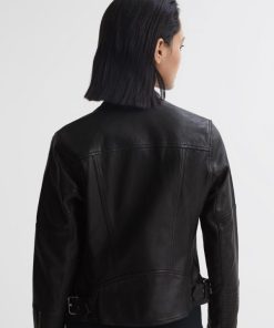 Attireforge.shop63fb8a7204 5