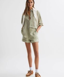 Attireforge.shop6a1e3fd46c 2