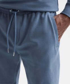 Attireforge.shop6aa6985769 4