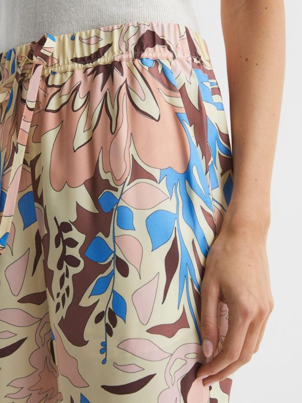 Attireforge.shop6b1dfbe2f5 4