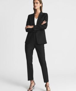 Attireforge.shop6cc046dead 1