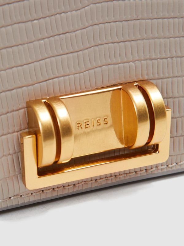 Attireforge.shop70a6dd2a70 5