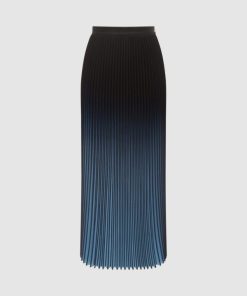 Attireforge.shop72c1924d82 2