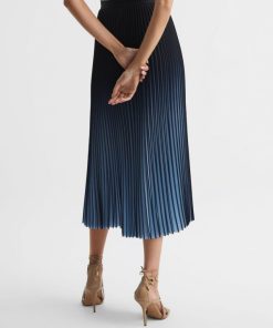 Attireforge.shop72c1924d82 5