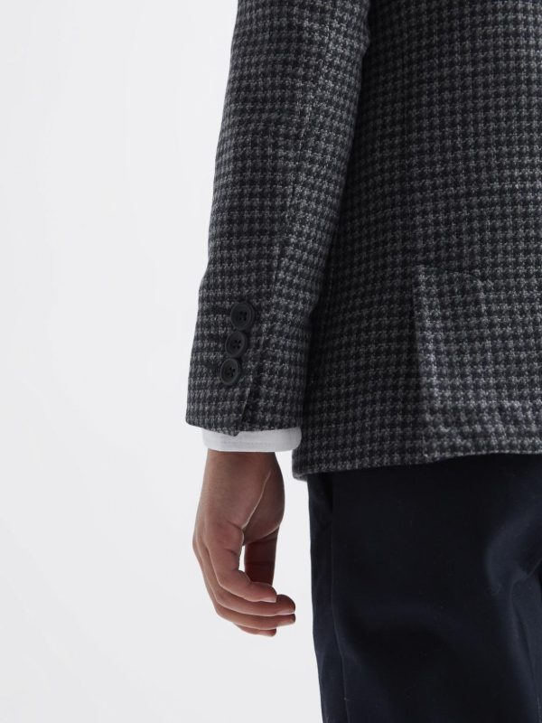 Attireforge.shop733ded4cbf 4