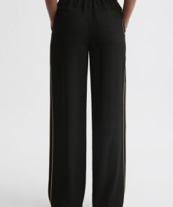 Attireforge.shop7d557bb3e9 5