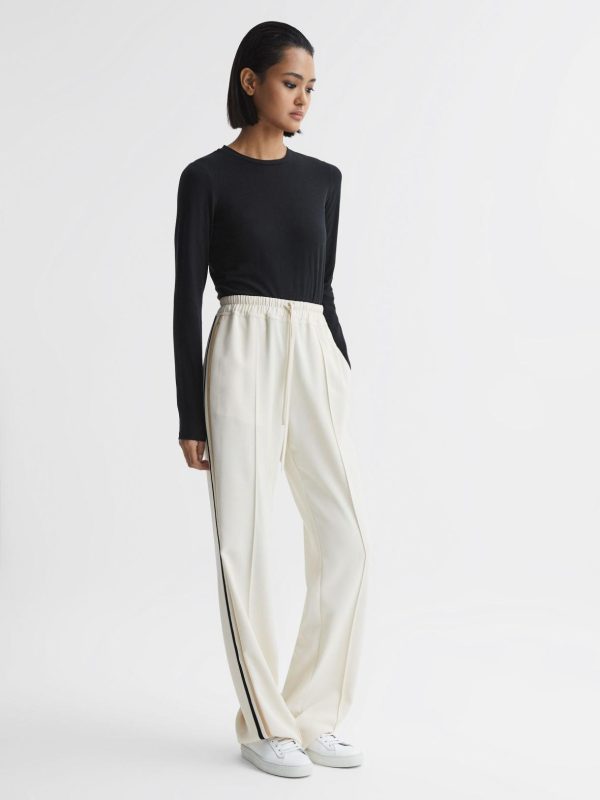 Attireforge.shop8356e48d57 3