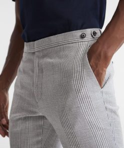 Attireforge.shop97a96472fc 4