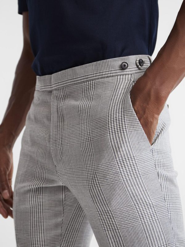 Attireforge.shop97a96472fc 4