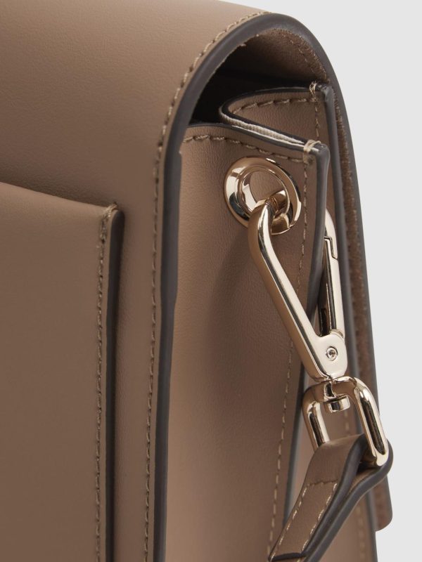 Attireforge.shopd37652b069 5