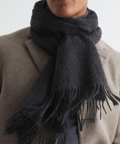 Attireforge.shopdbabbd02dc 3