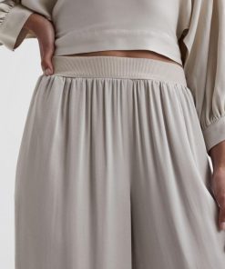 Attireforge.shope1b4e28572 4